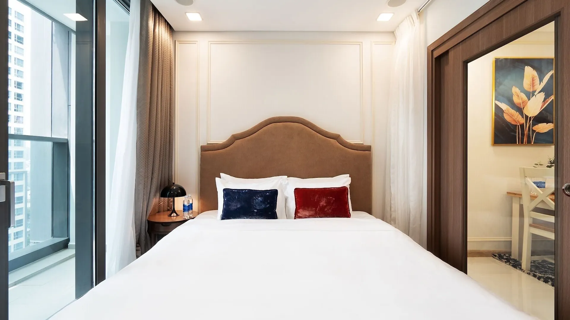 Hoasun Des Art - Lanmark 81 Ho Chi Minh City 0*,  Vietnam