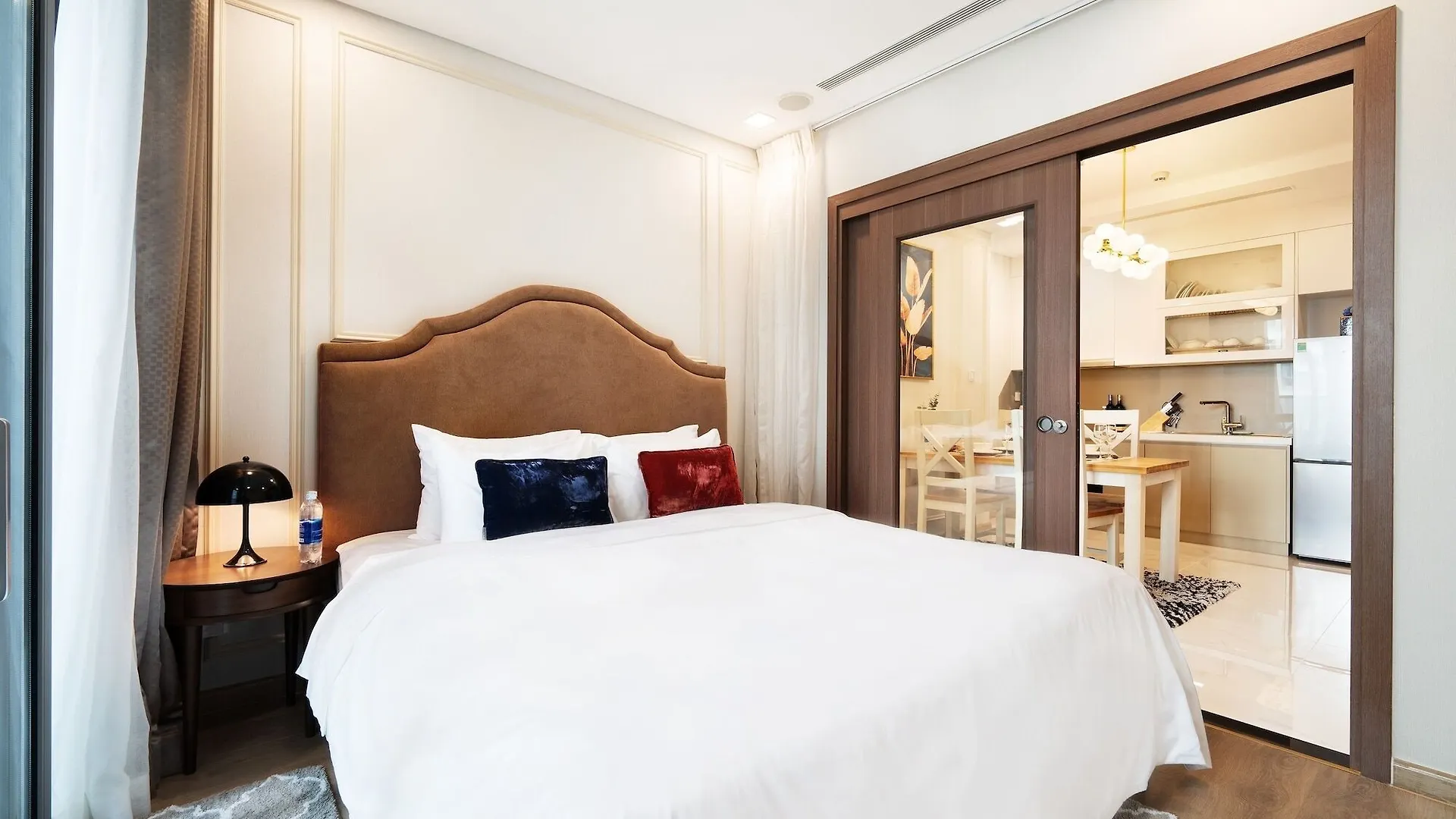 Hoasun Des Art - Lanmark 81 Ho Chi Minh City Apartment